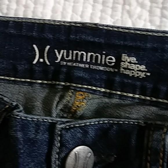 Yummie Tummie Straight Leg Jeans Size 33 - Picture 2 of 4
